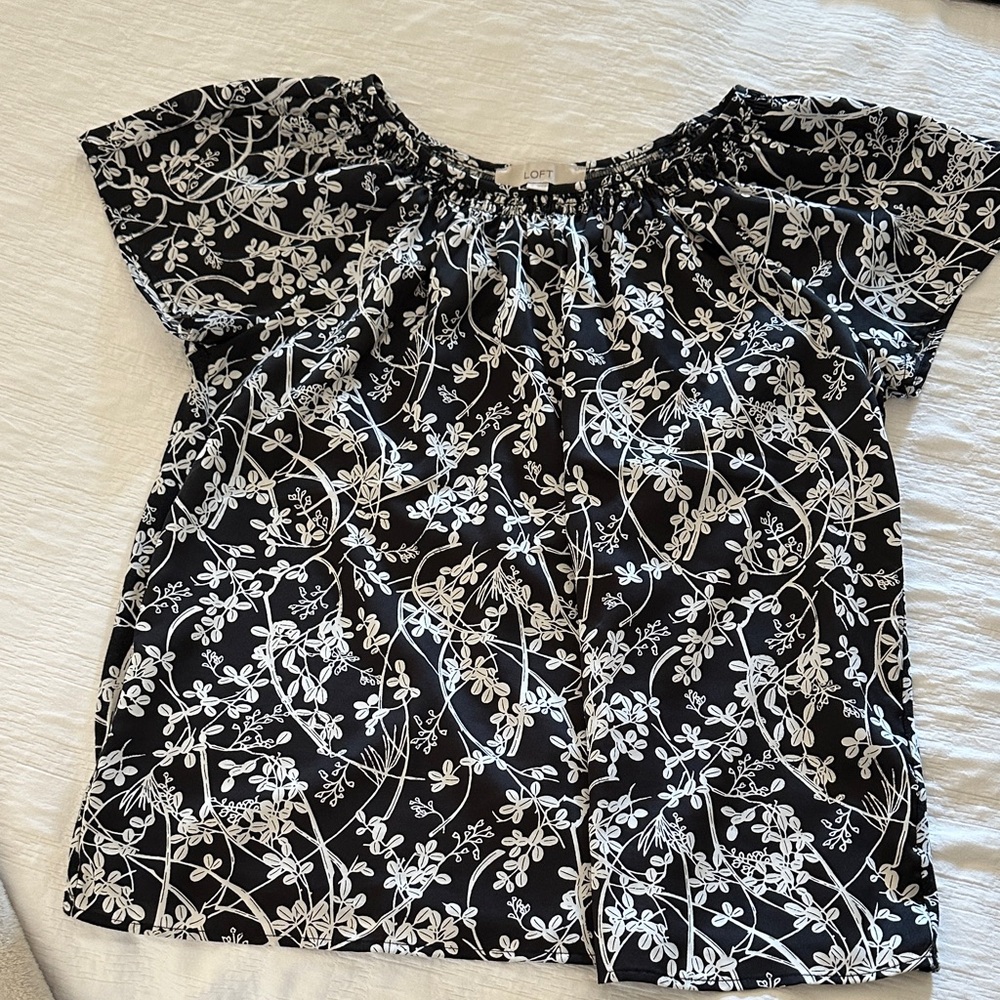 LOFT Monochrome Floral Print Blouse